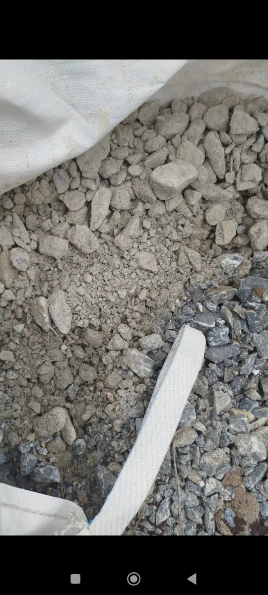 **FREE** Stone and mixing sand - Image 3