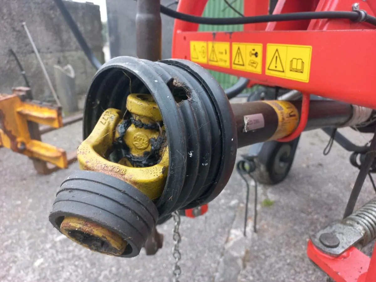 Kubota 4 rotor tedder - Image 3