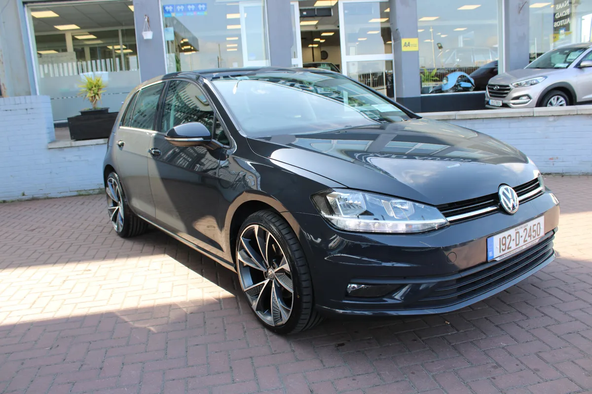 VW  Golf 1.6 TDI TRENDLINE PLUS  5DR HATCHBACK - Image 1