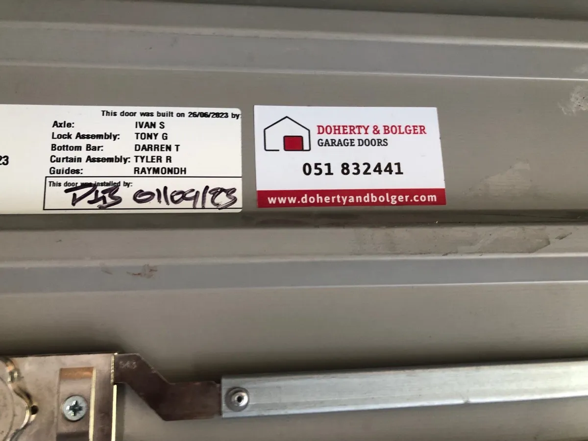 Roller garage door - Image 3