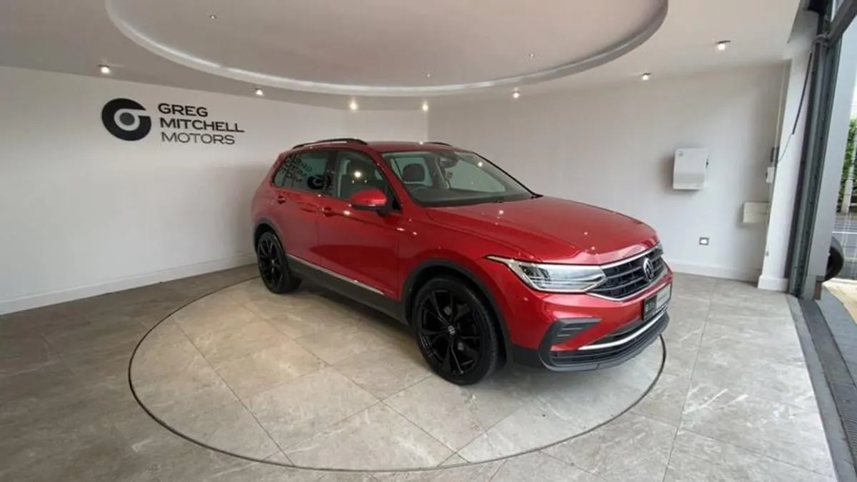 Volkswagen Tiguan 2.0 TDI Life 5dr - Image 2