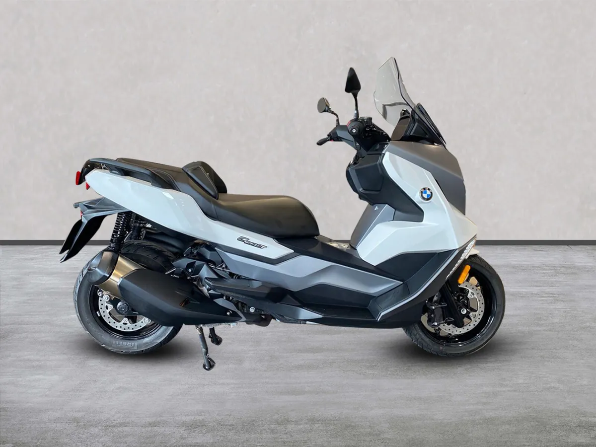 2021 BMW C400GT with Comfort Package. - Image 1