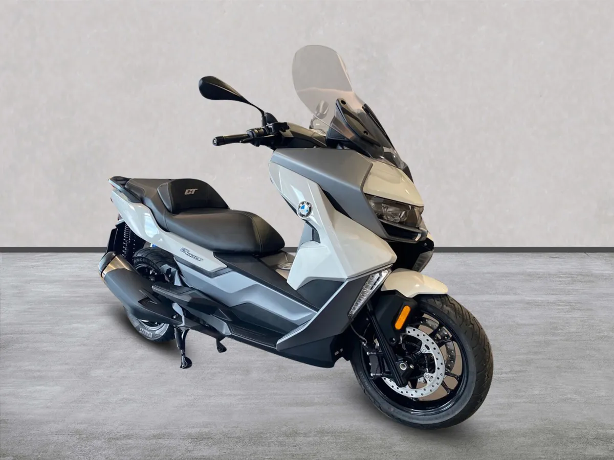 2021 BMW C400GT with Comfort Package. - Image 3