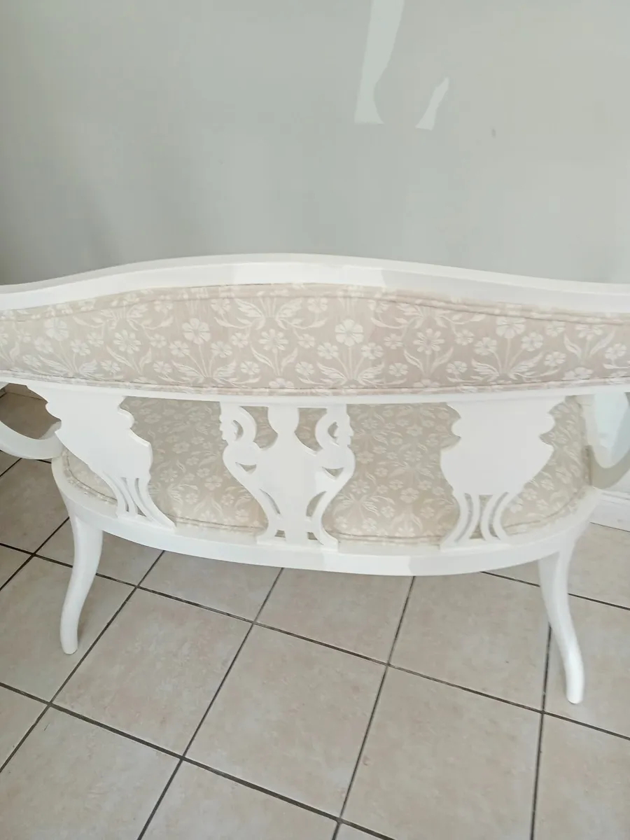 French Style Seat - Image 4