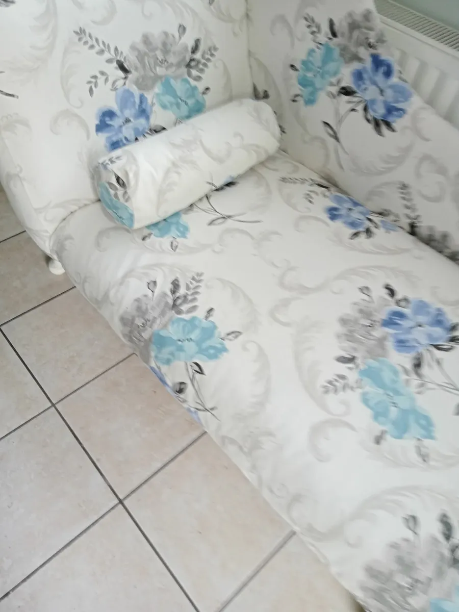 Chaise Lounge - Image 1