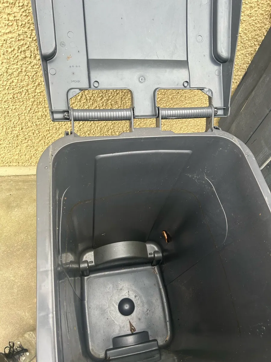 Wheelie bin - Image 3