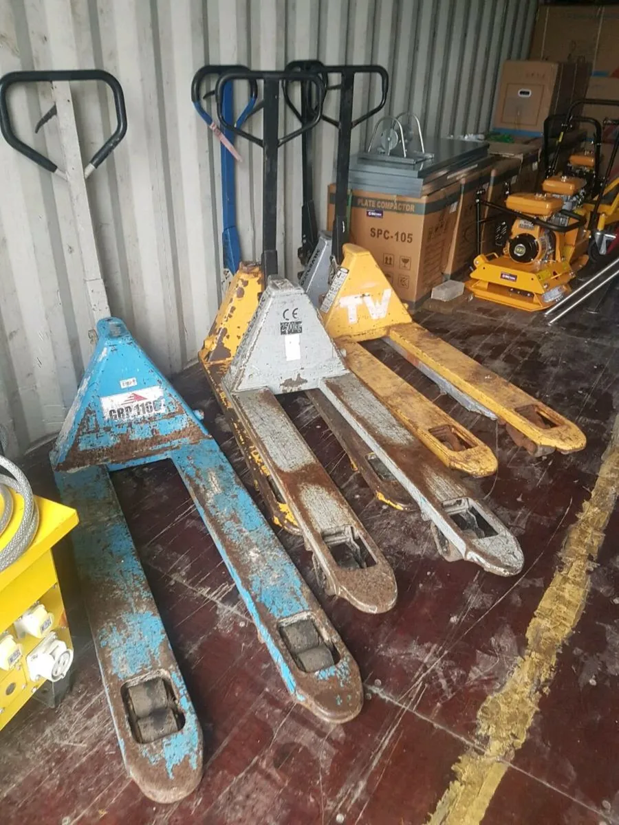 Pallet trucks - Image 1