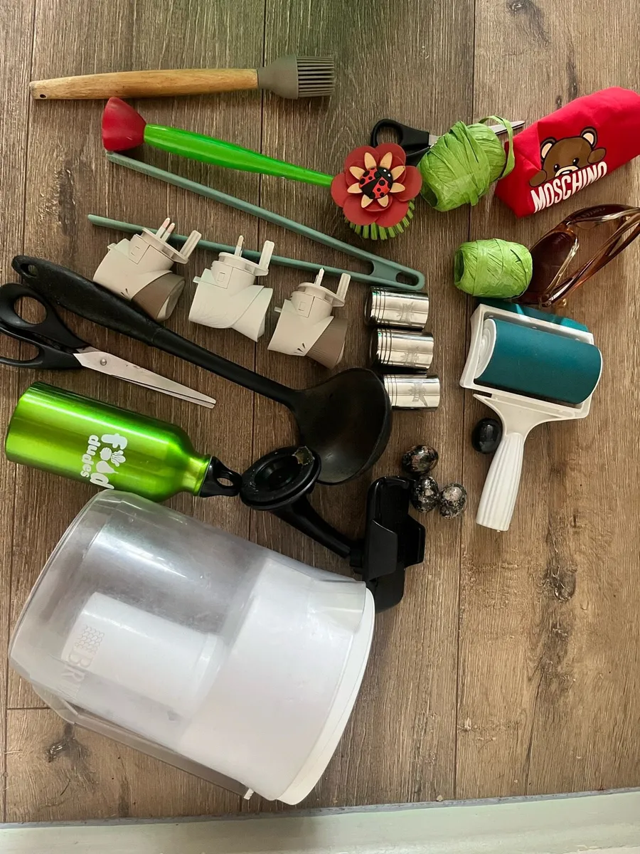 Items in perfect condition - Image 3