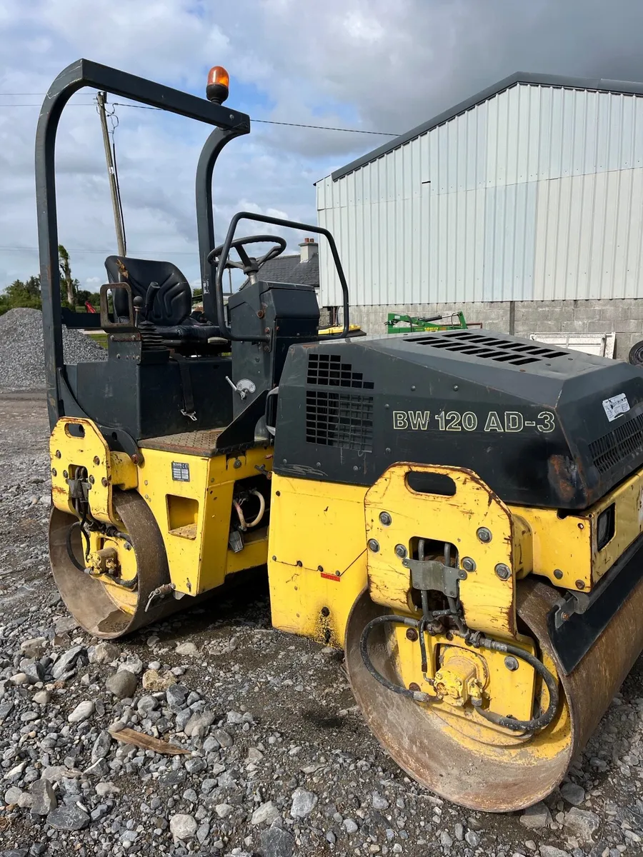 Bomag 120 Roller - Image 3