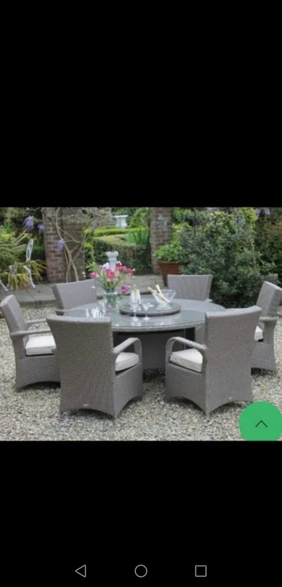 *SALE* Brand New 6 Seat Rattan Set C/W Lazy Susan - Image 1