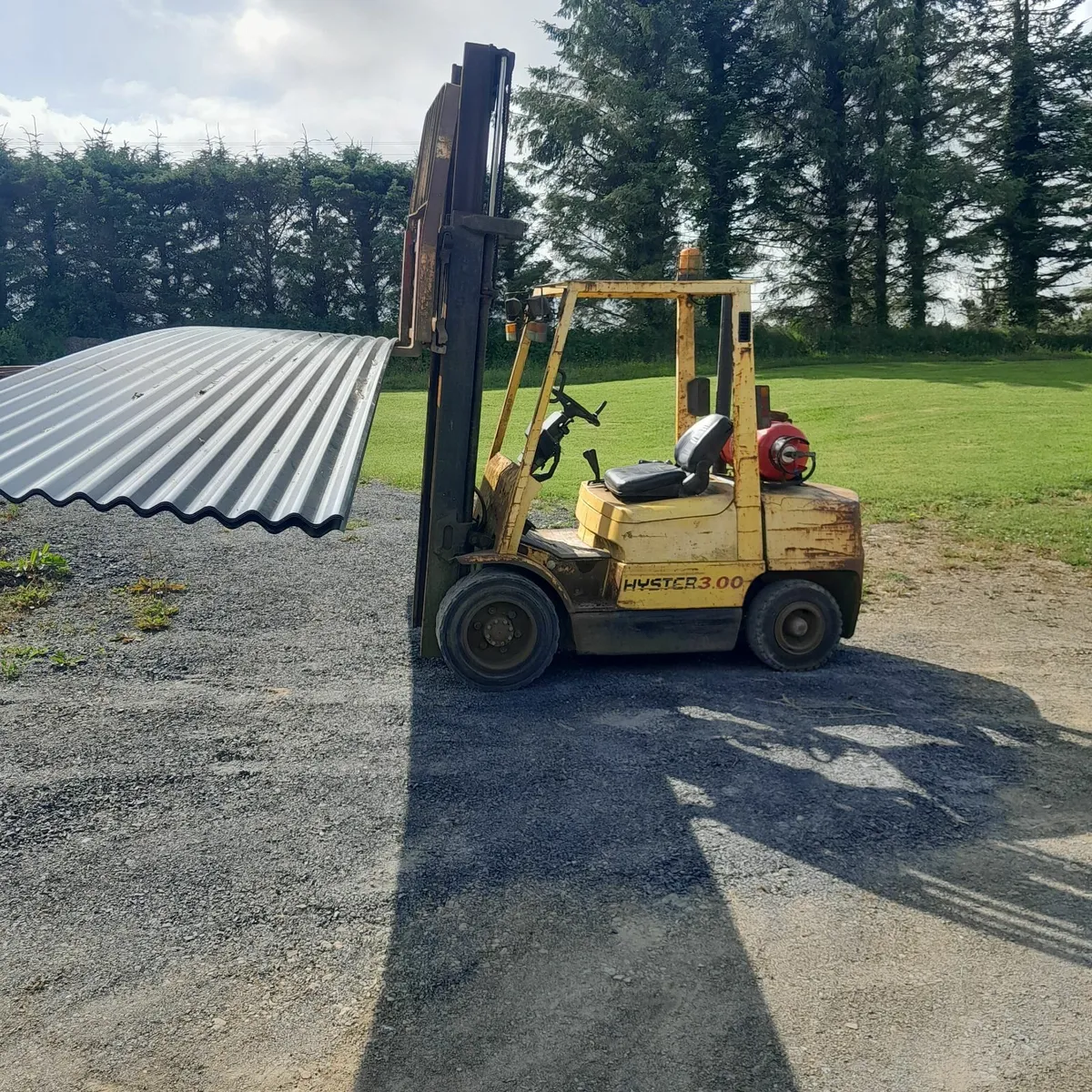 Forklift - Image 2