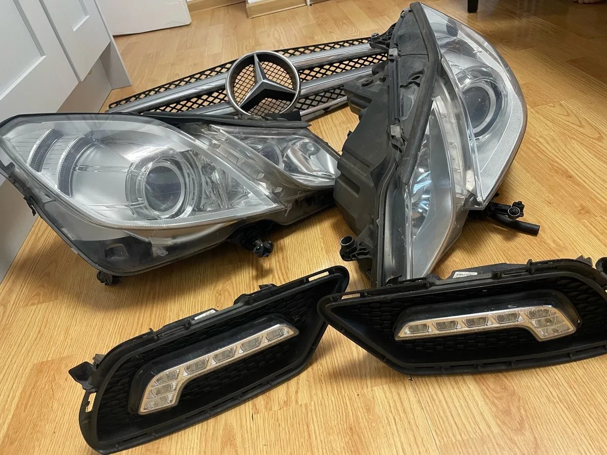 Mercedes-Benz/E-class Coupe/ headlights/lamp rear - Image 1
