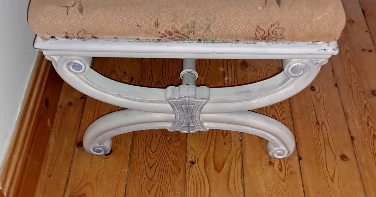 5FT FOOT STOOL - Image 1