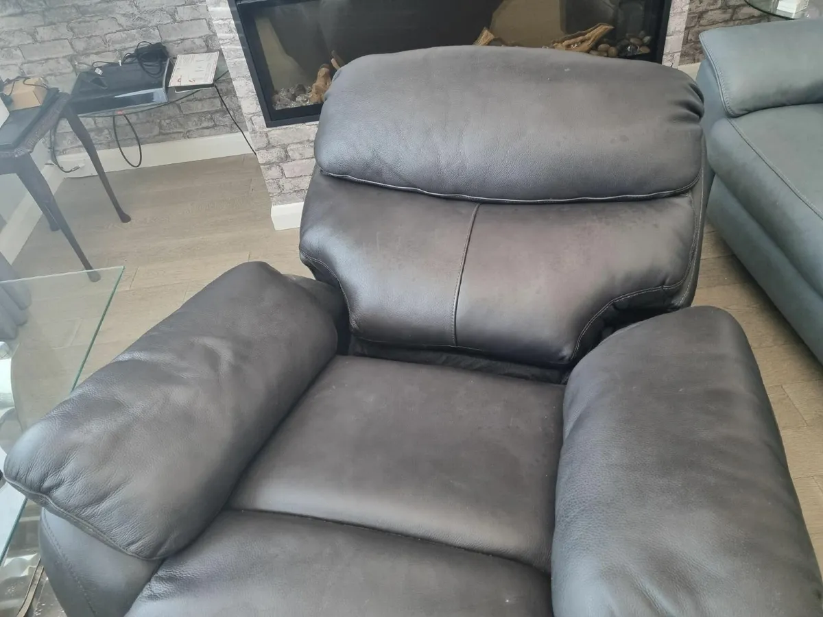 Electric Recliner - Image 2