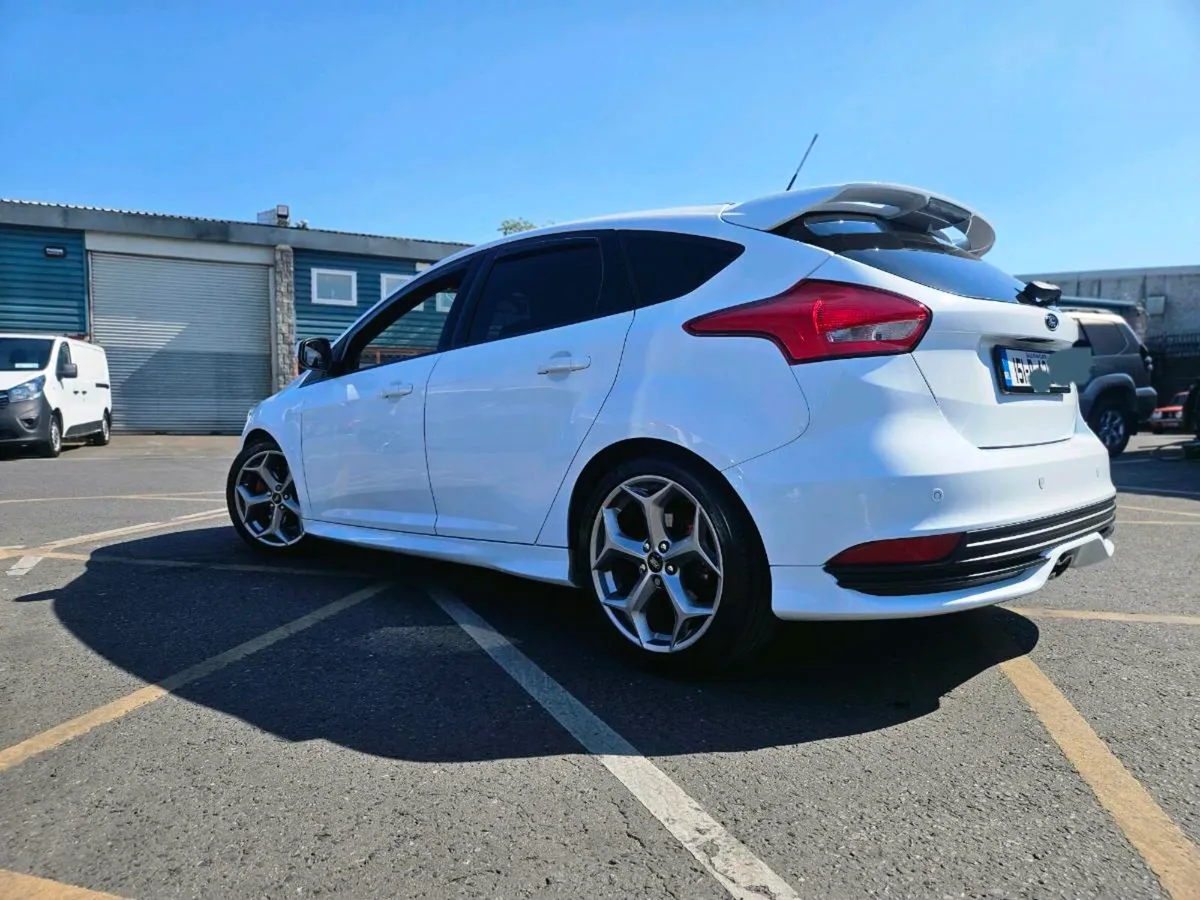 FORD FOCUS ST2 💥HEATED STEERING WHEEL💥 - Image 4