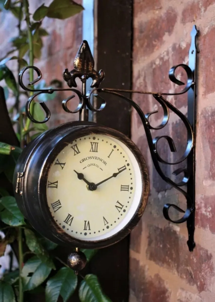 Outdoor Garden Clock Thermometer NEW - Image 1