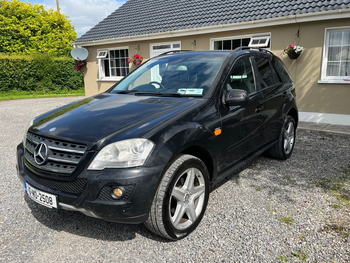 2010 Mercedes ml 350 - Image 1