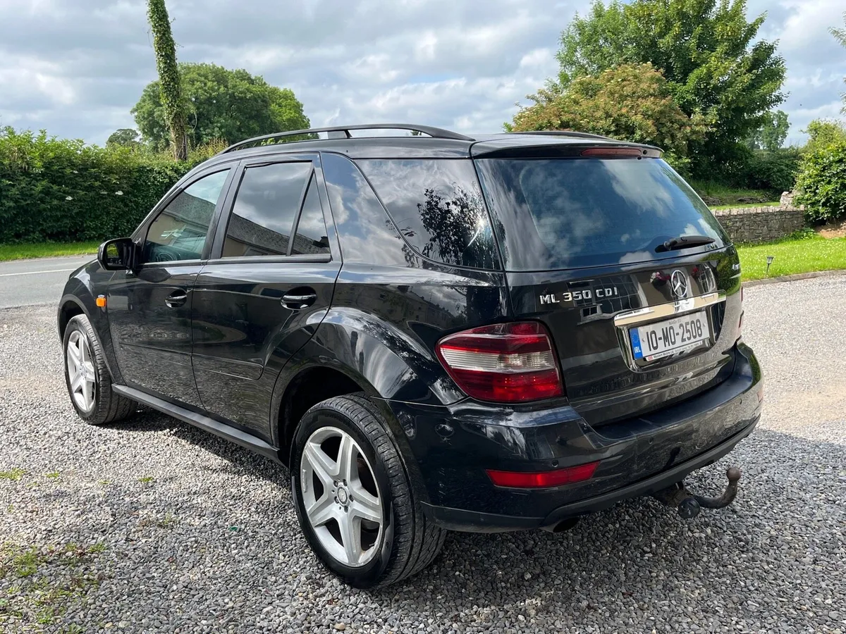 2010 Mercedes ml 350 - Image 3