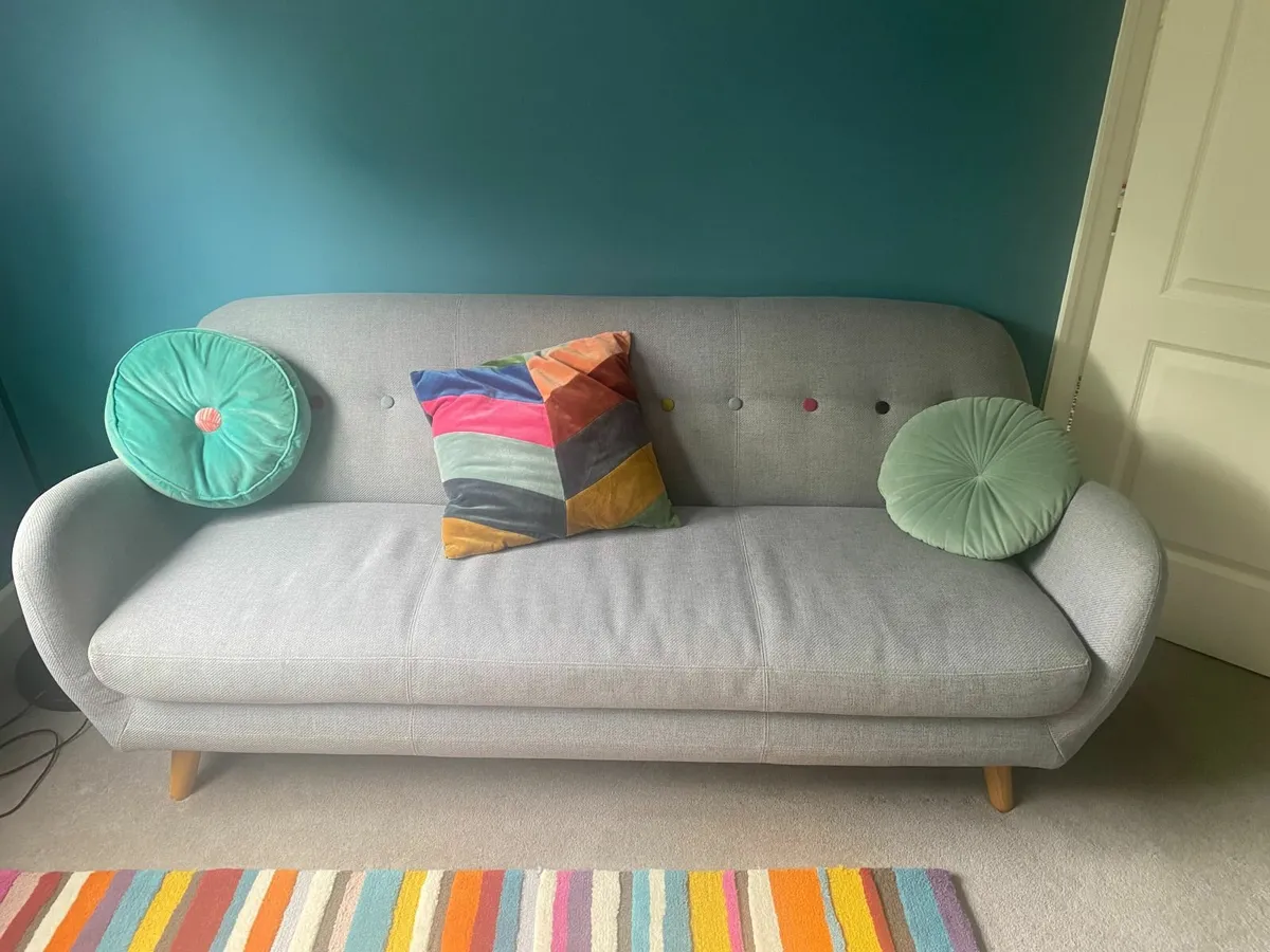 3 seater couch - Image 1