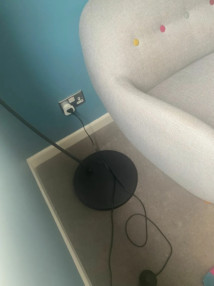 3 seater couch - Image 2