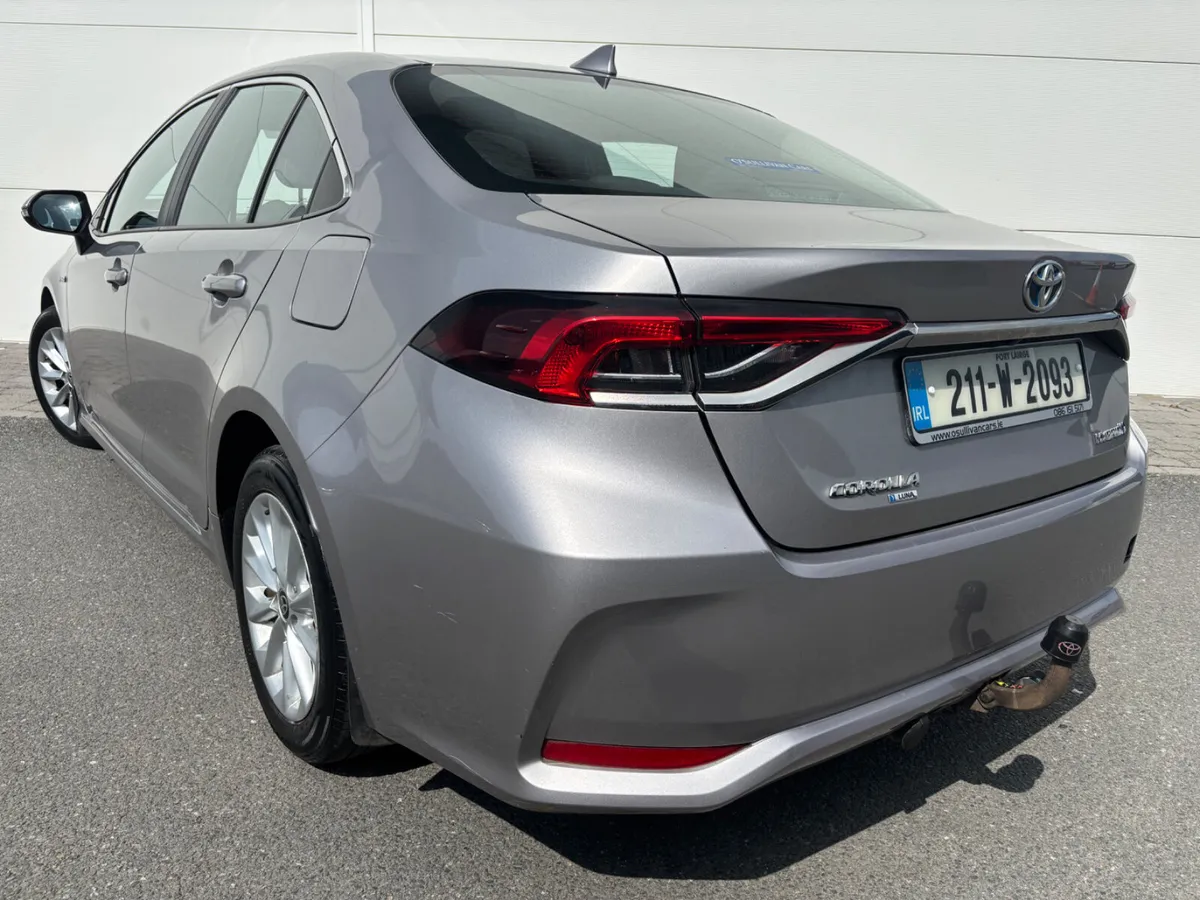 2021 TOYOTA COROLLA LUNA HYBRID A/T - Image 4
