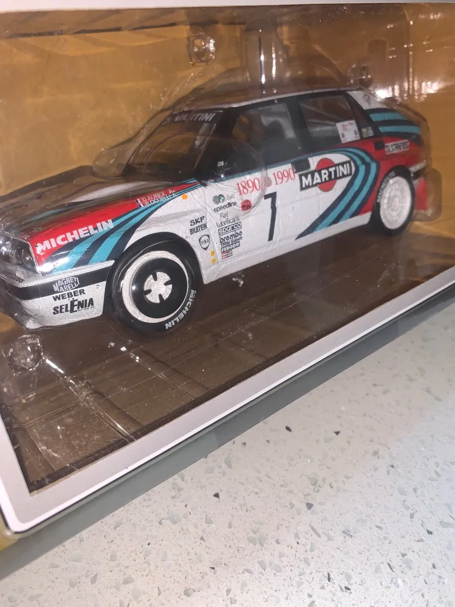 Wrc rally Lancia martini 1/18 ixo - Image 4