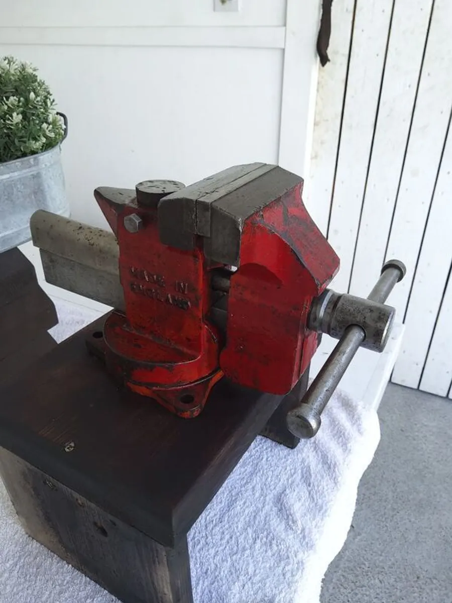 Thee no 74 auto vice - Image 3
