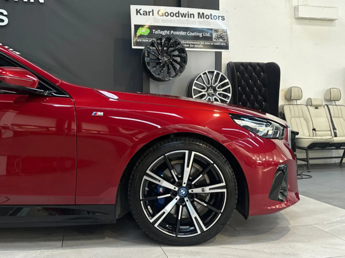 530e M SPORT 4DR AUTO - Image 3