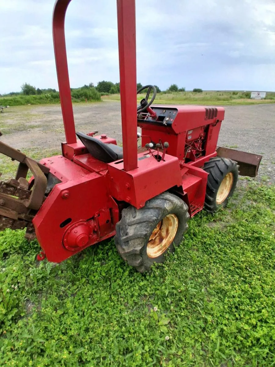 Ditch witch trencher - Image 1