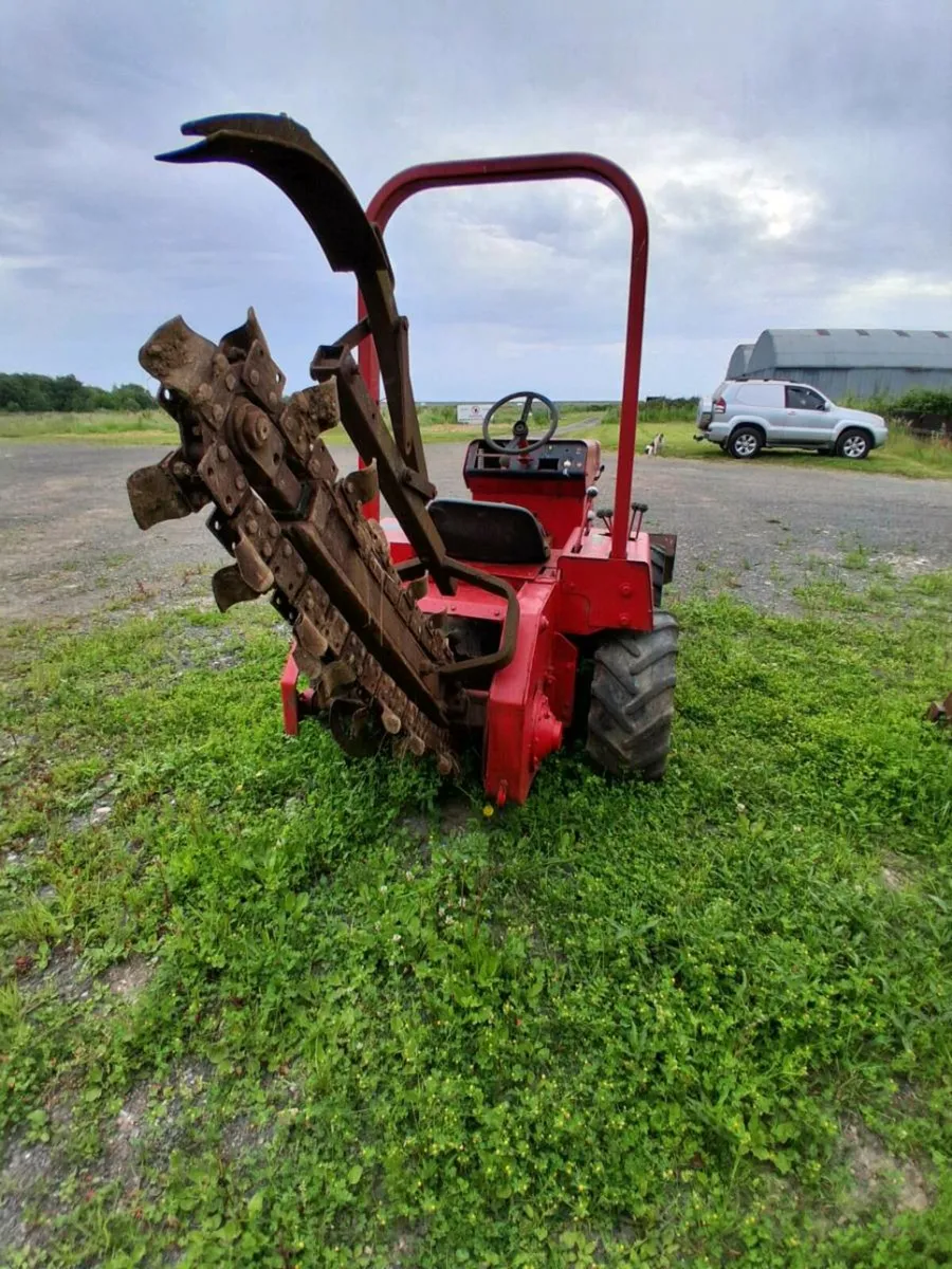 Ditch witch trencher - Image 2