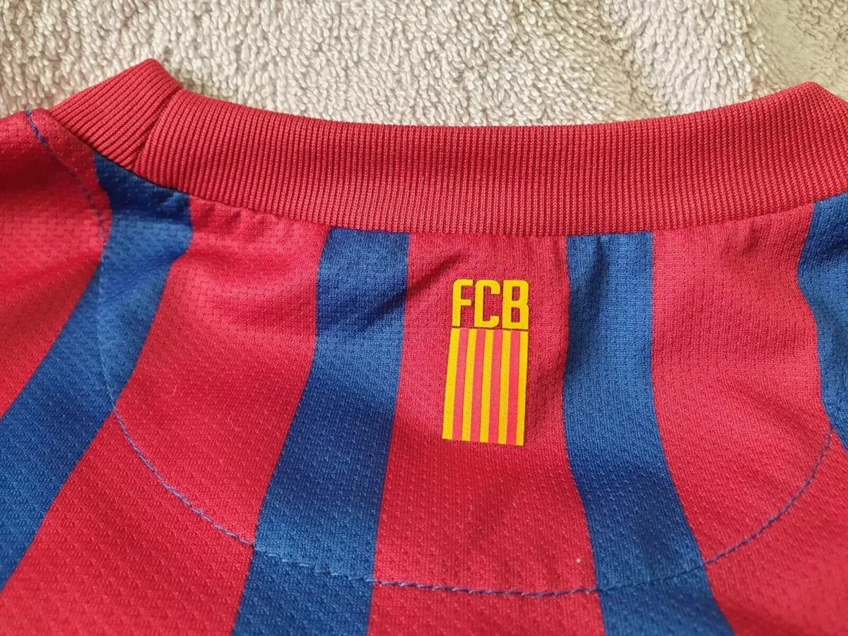 Barcelona Football Club Home Jersey 2011 to 2012 L - Image 2