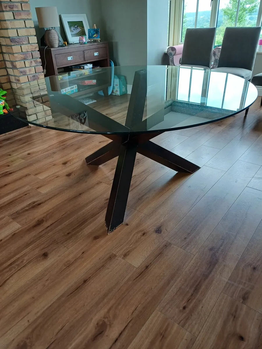 Round Glass Dinning Table & Chairs - Image 2