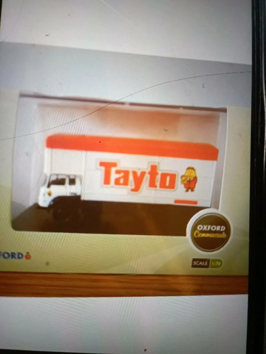 MR TOYTO CRISPS OXFORD DIECAST MODLE TK BOX TRUCK - Image 1