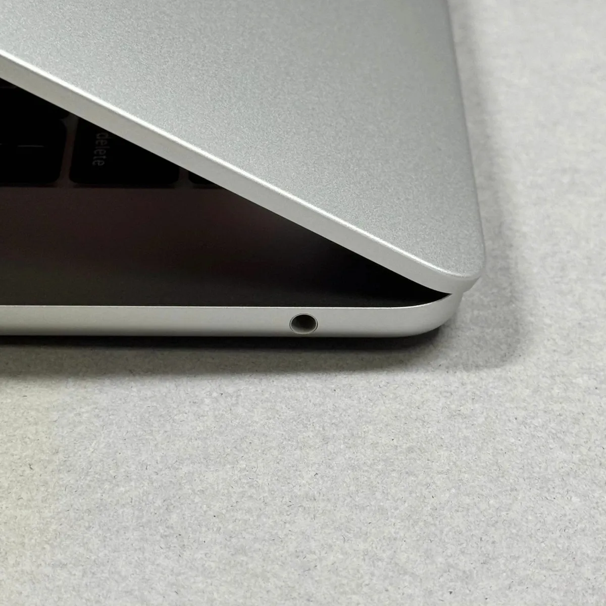 Apple Macbook Air 15' (2023) M2 1tb Ssd 16gb Ram - Image 4