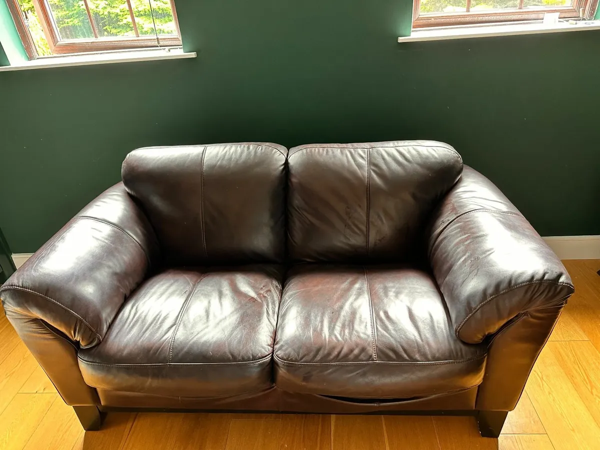 Two leather sofas (purple/brown) - Image 4