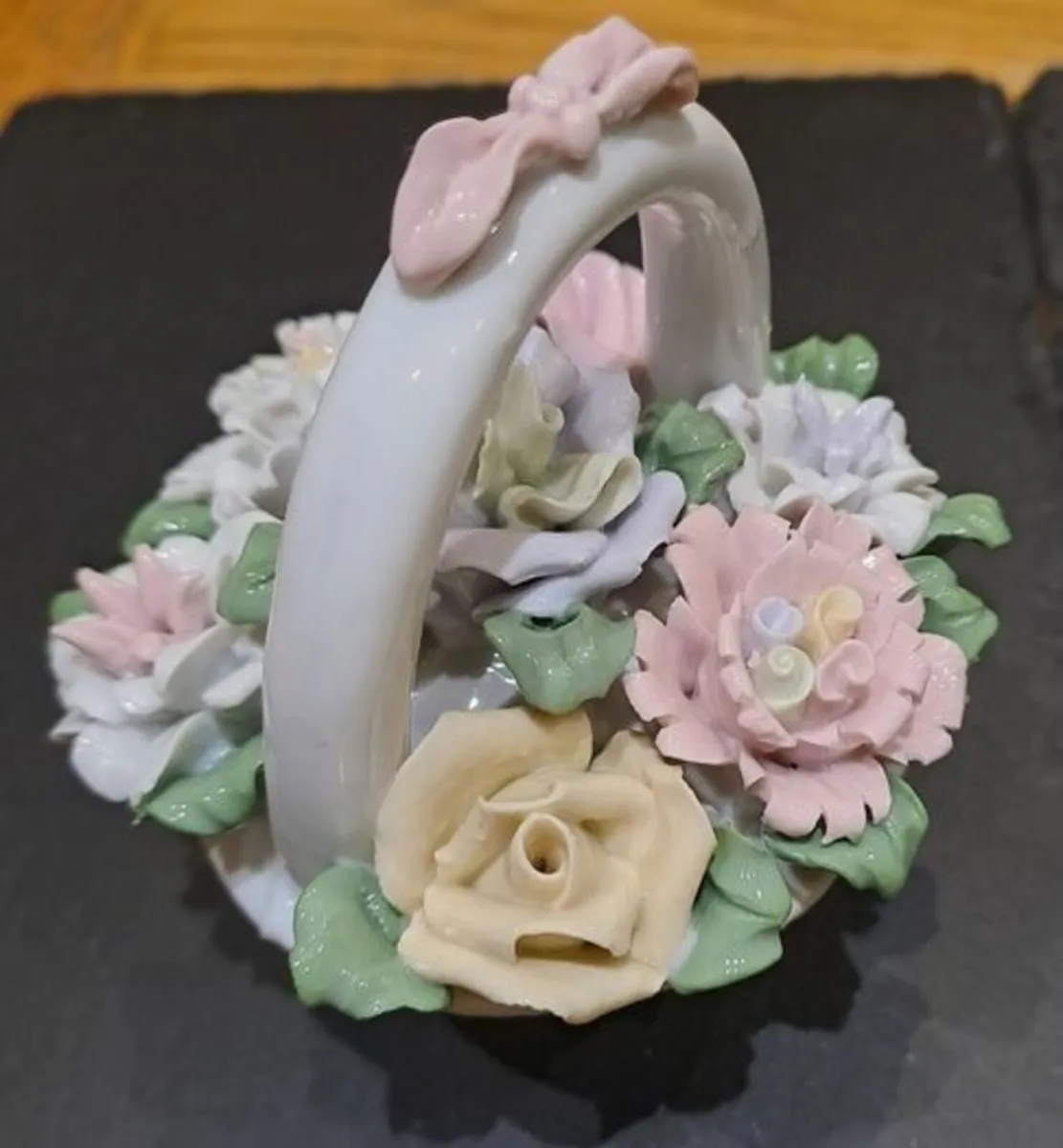 Porcelain basket of flowers - Image 3