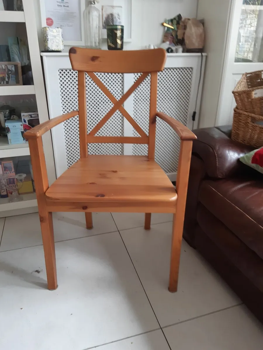 2 chairs - Image 1
