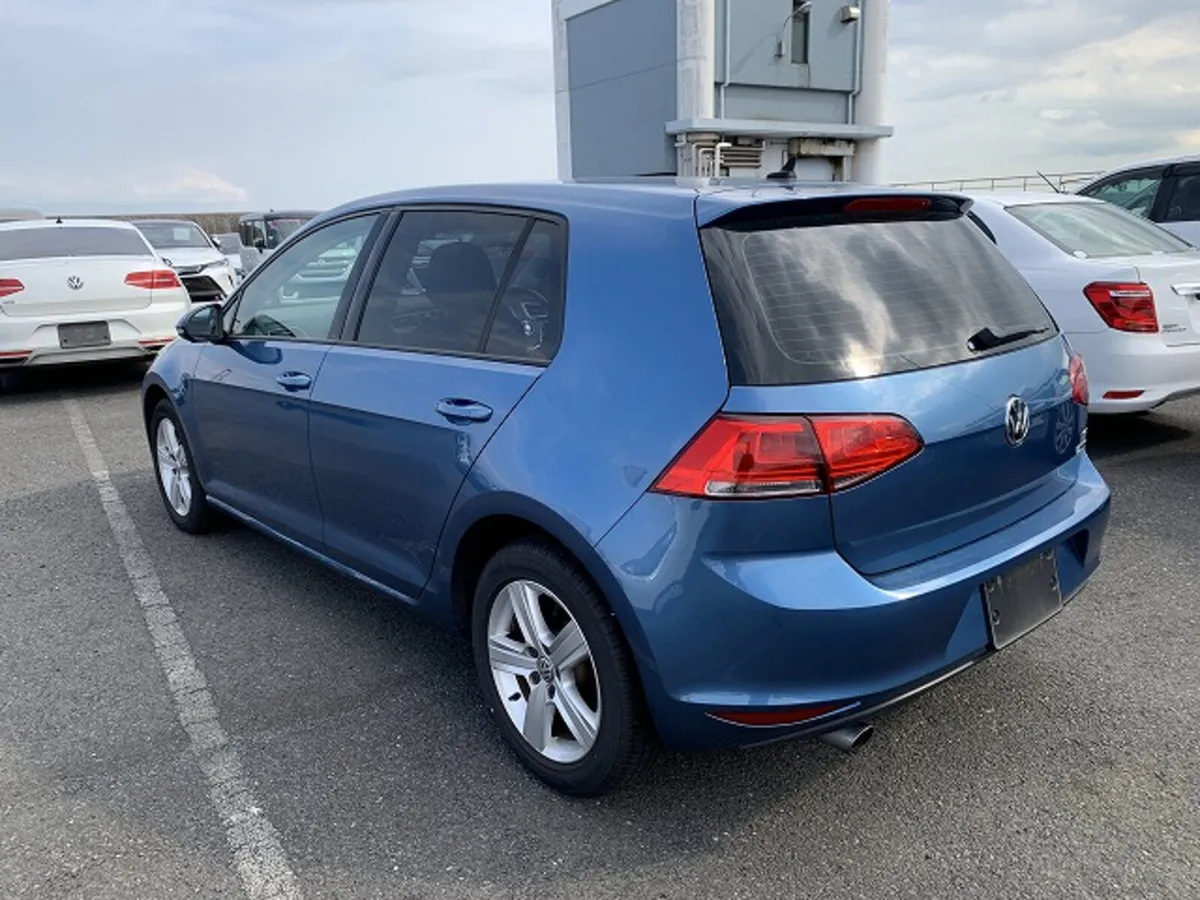 151 Volkswagen Golf 1.2 TSI Auto - Image 4