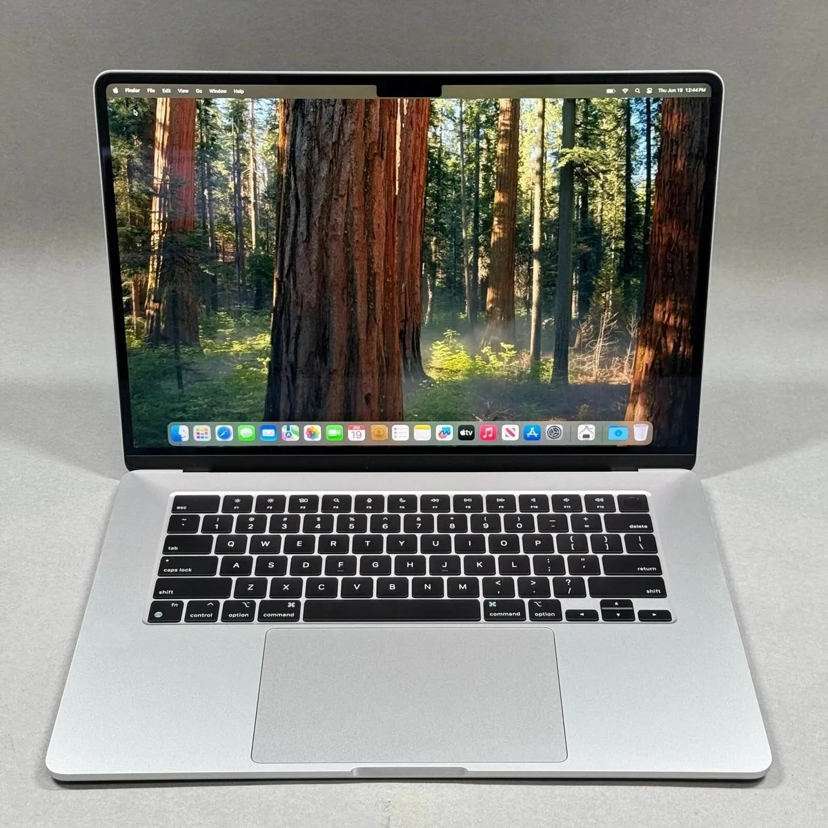 Apple Macbook Air 15' (2023) M2 1tb Ssd 16gb Ram - Image 1