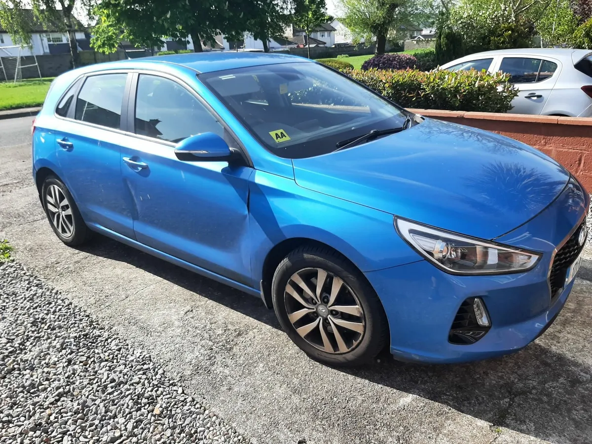 2017 Hyundai i-30 - Image 3