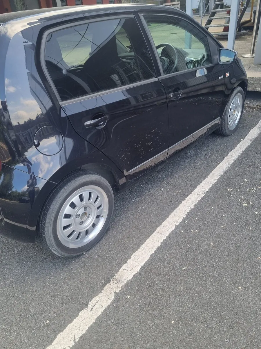 VW UP Automatic - Image 2