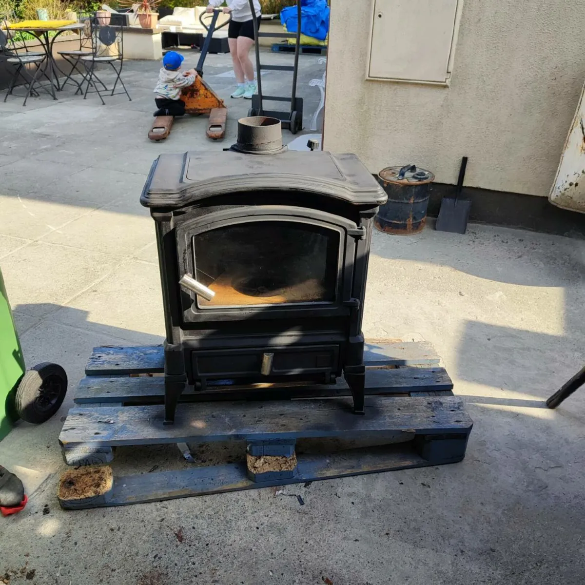 Nestor Martin Oil Stove - Image 3