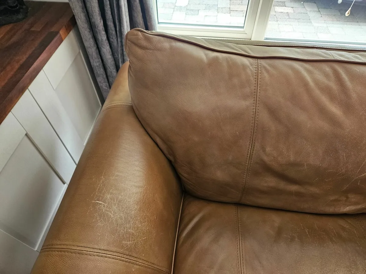 3pc Leather Sofa - Image 2