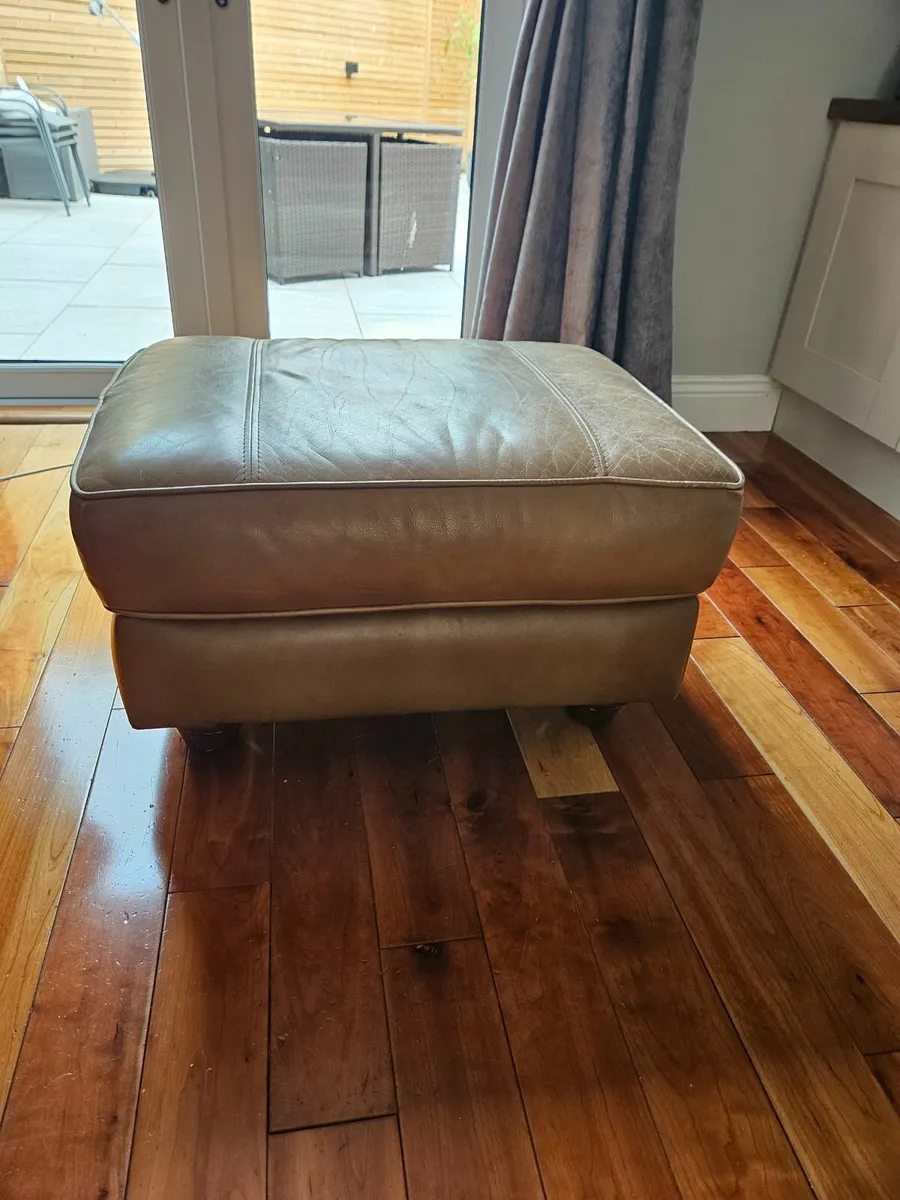3pc Leather Sofa - Image 3