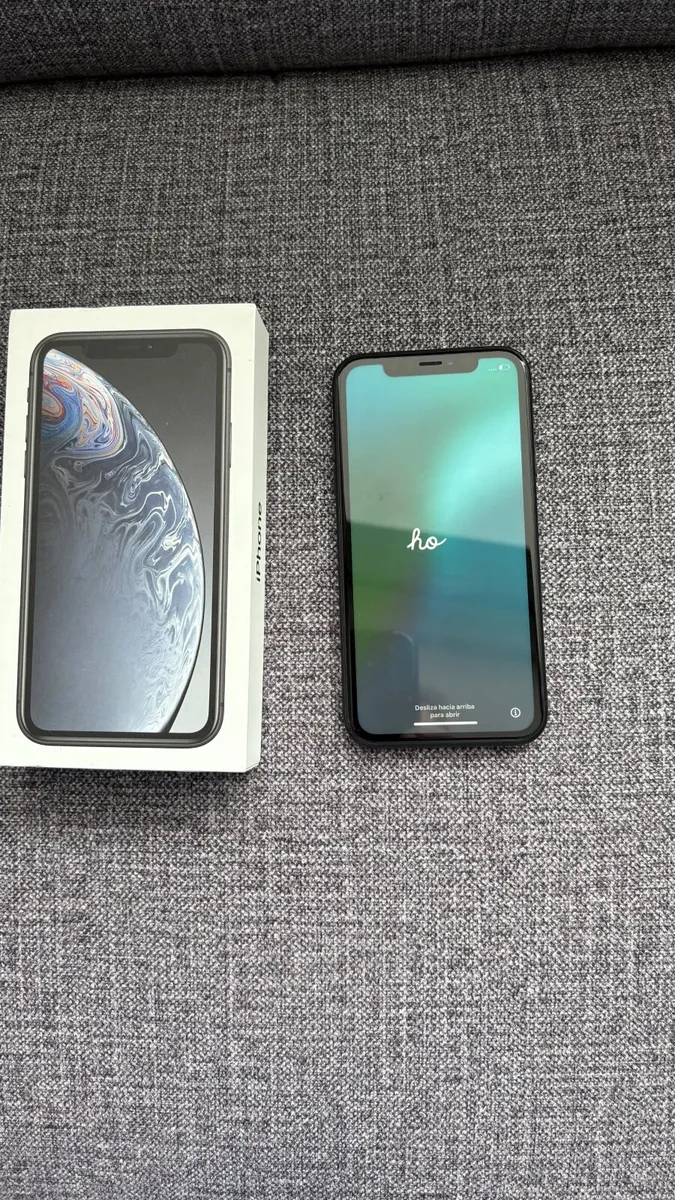 iPhone XR 64GB - Image 3