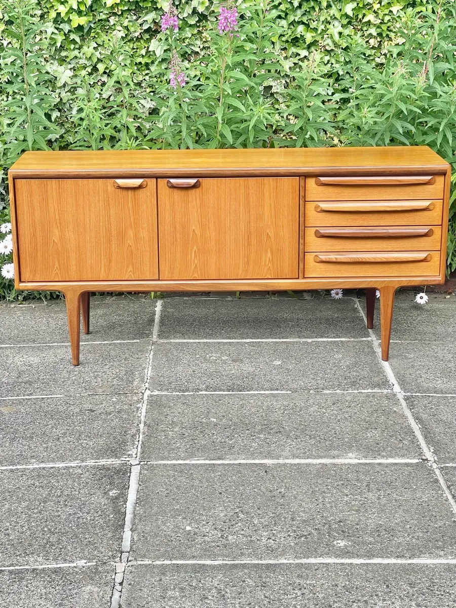 Mid century sideboard - Image 1