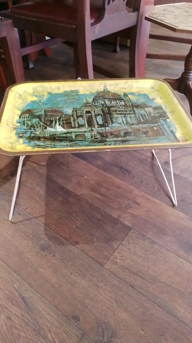 Mid century Worcester folding table - Image 1