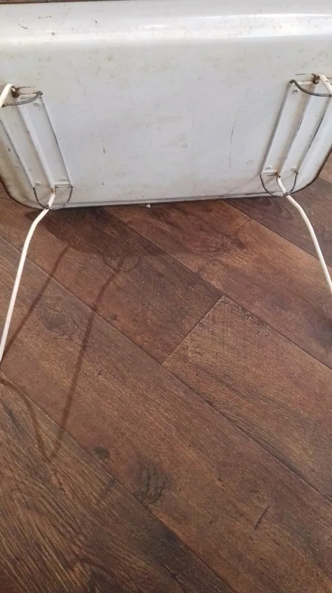 Mid century Worcester folding table - Image 3