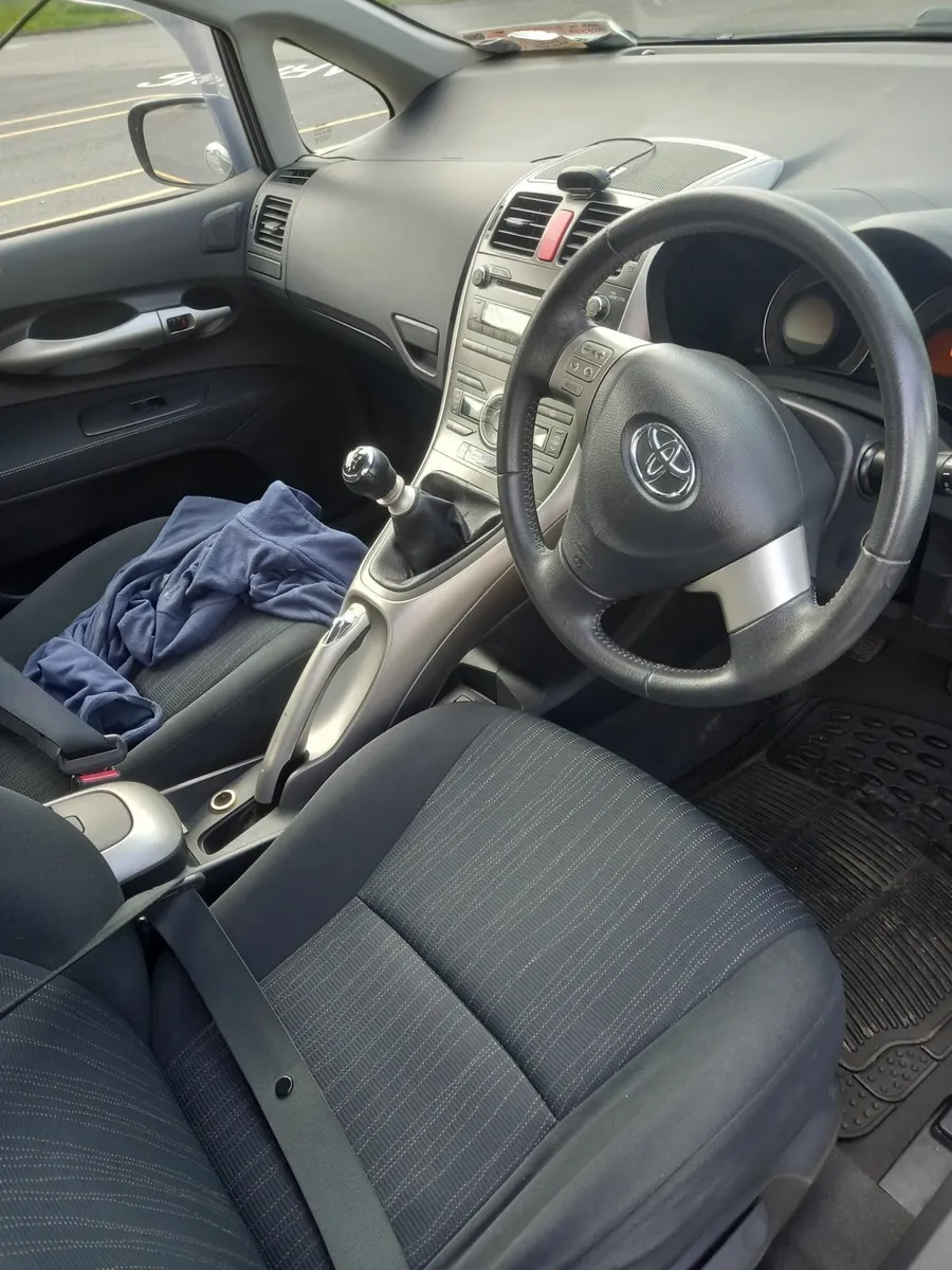 For breaking  toyota auris - Image 3