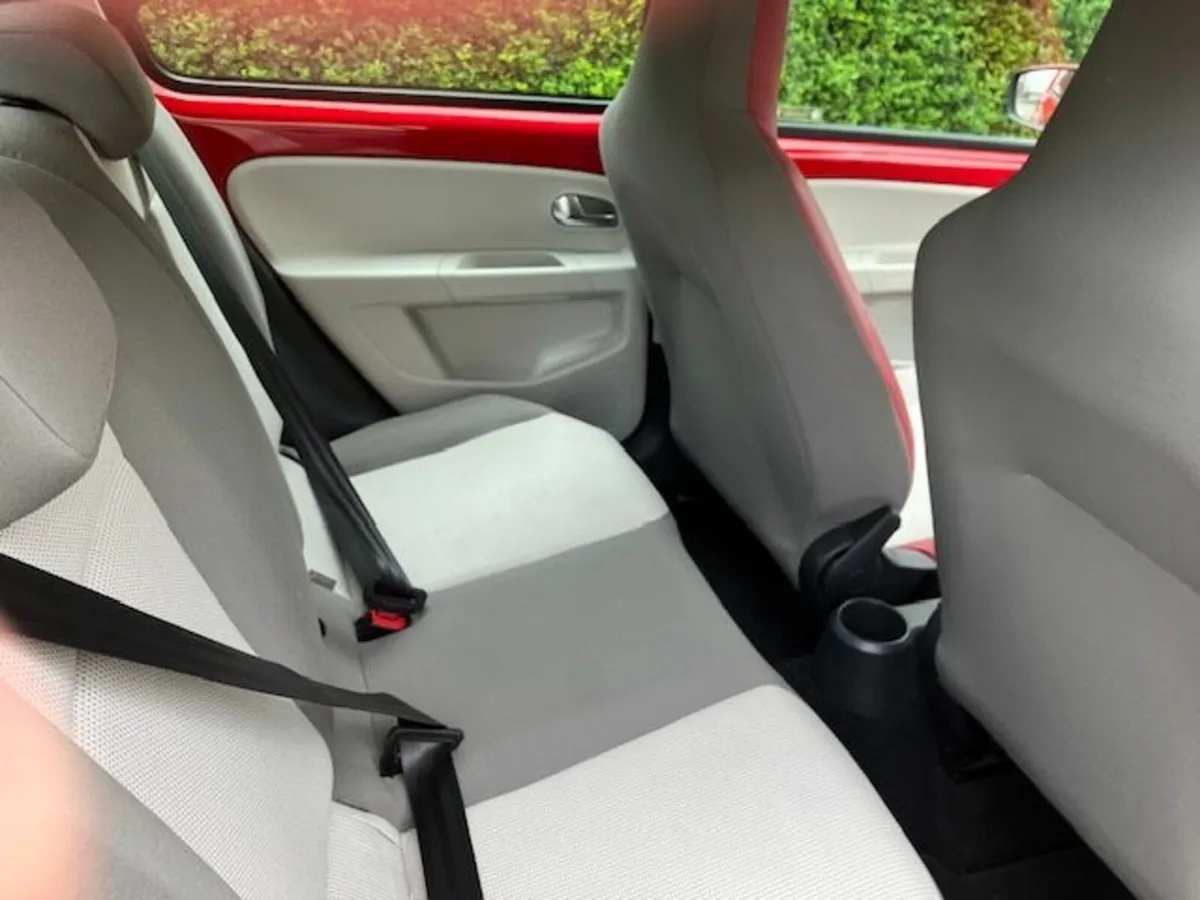 Volkswagen up! 2013 - Image 4